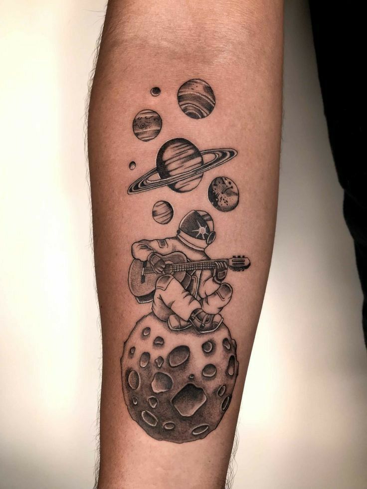 Astronaut Tattoo Ideas for Men and Women – Minimalist, Stencil Outline, and Cosmic Designs
