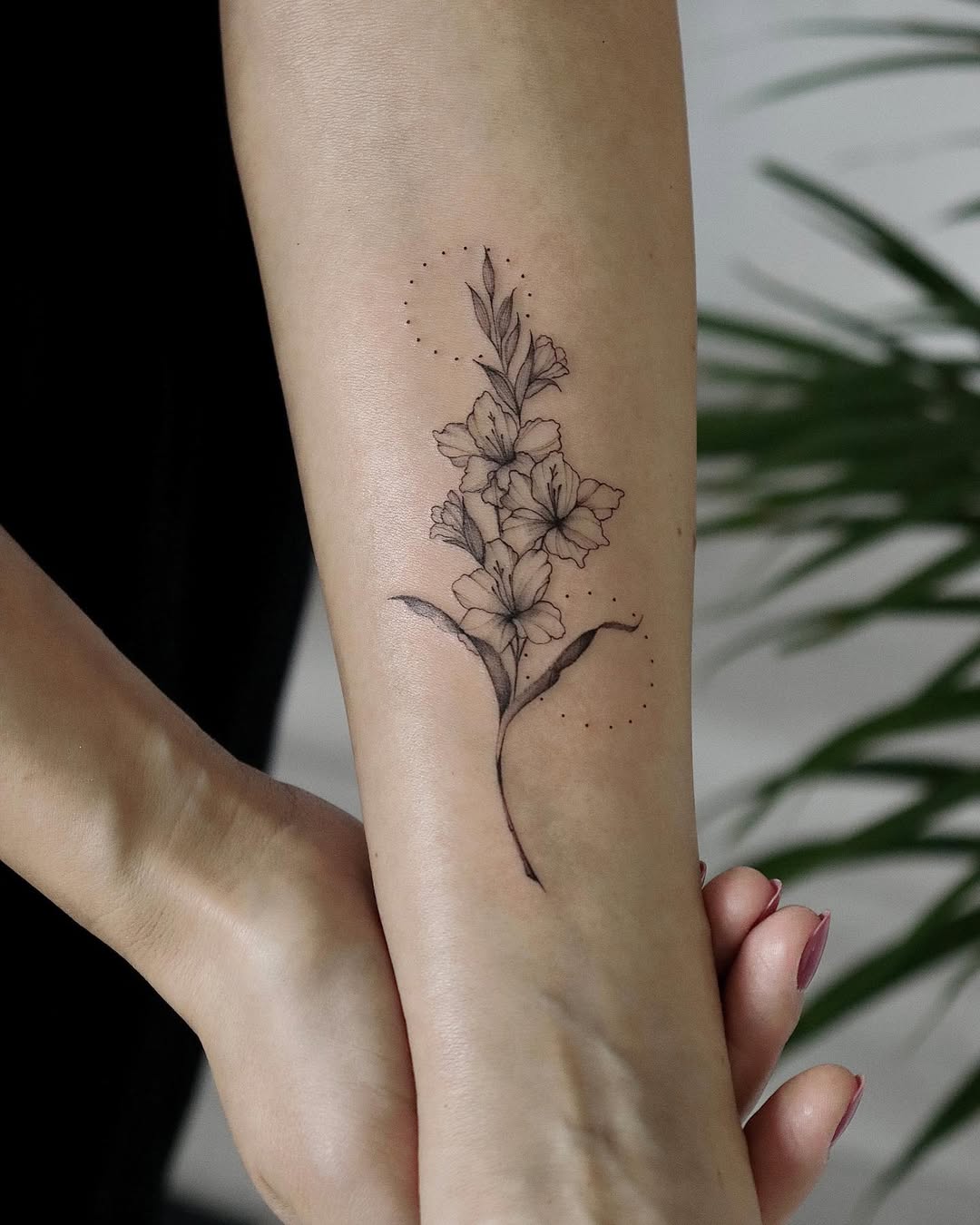 25 Gladiolus Tattoo Ideas with Simple Designs, Fine Line, Color and More