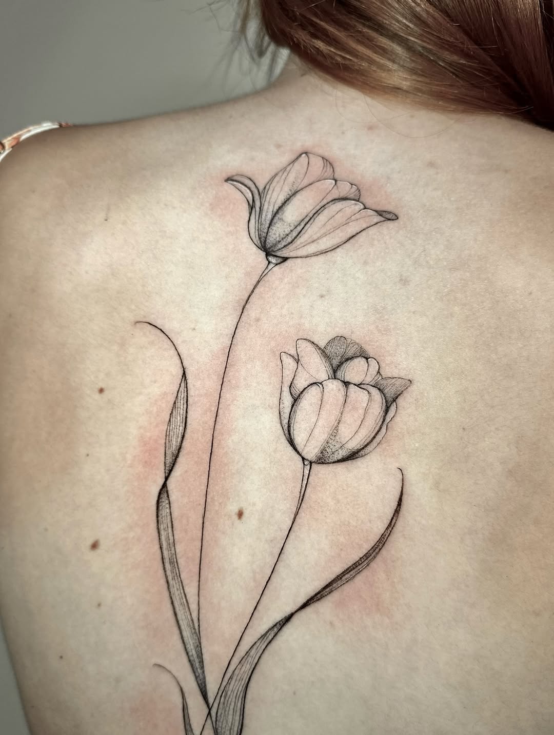 29 Tulip Tattoo Designs Full of Meaning and Style
