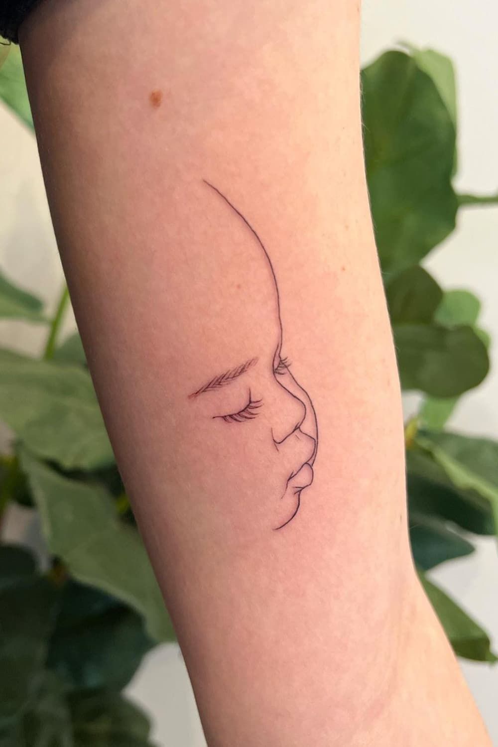 29 First Tattoo 2025 Ideas for Women &#038; Men | Meaningful, Simple, Small &#038; Forearm Tattoo Designs
