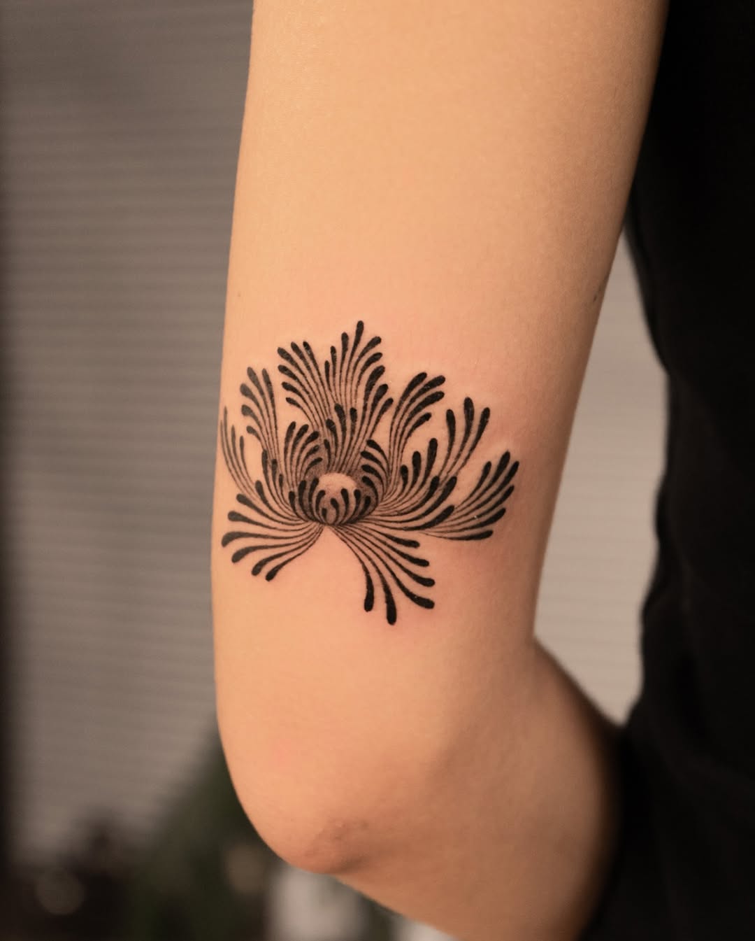 27 November Birth Flower Tattoo 2025 Ideas Featuring Chrysanthemums, Peony, Fine Line Designs