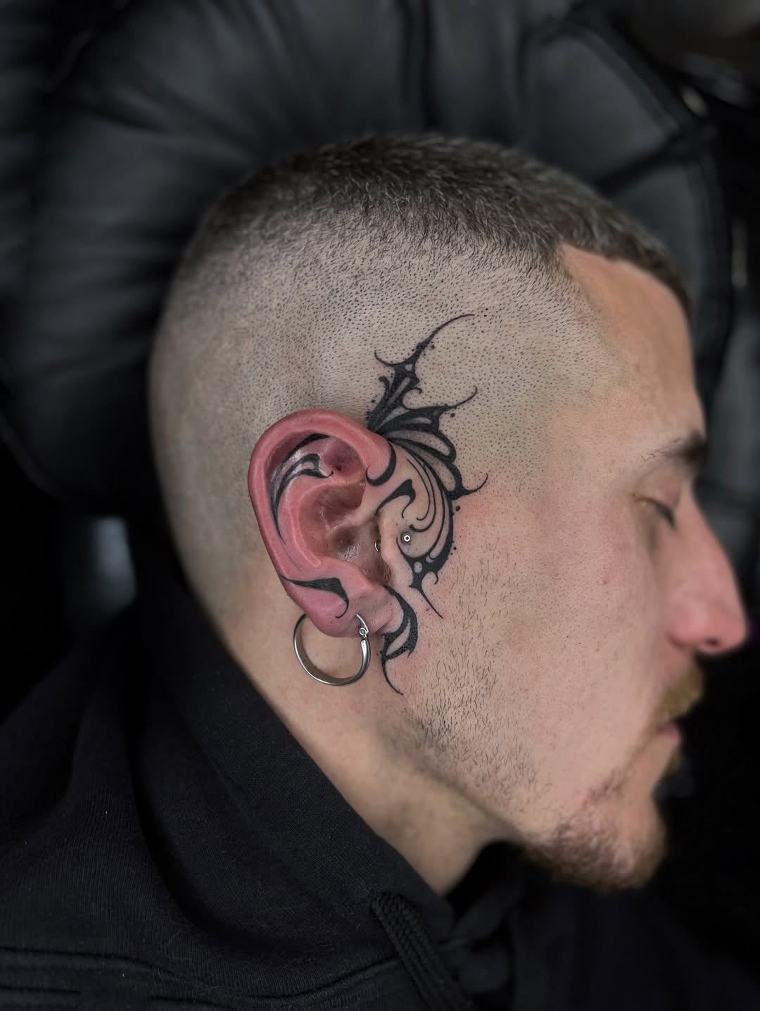 28 Ear Tattoo Ideas for Women and Men with Piercings – Inner, Behind, Side, Fine Line, Flowers, Mandala, Moon, Rose, Cross, Stars, Spider Web