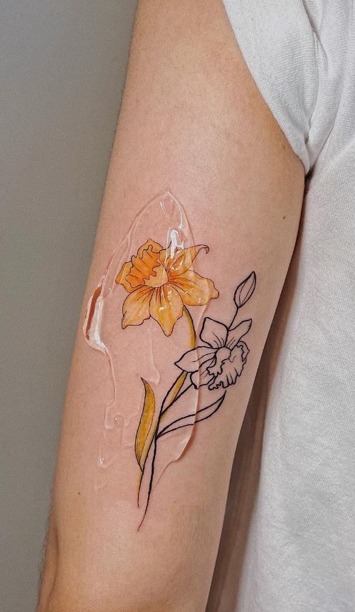 26 December Birth Flower Tattoo Ideas With Narcissus and Holly Designs for 2025