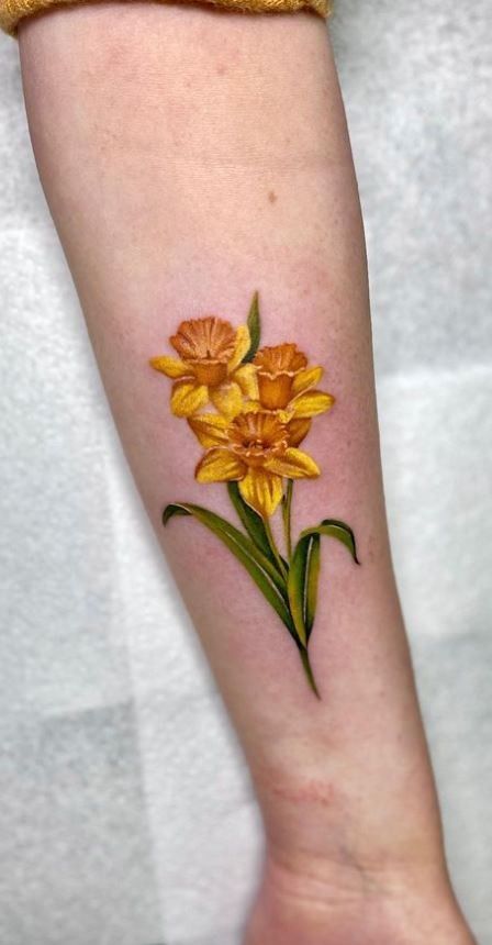 26 December Birth Flower Tattoo Ideas With Narcissus and Holly Designs for 2025