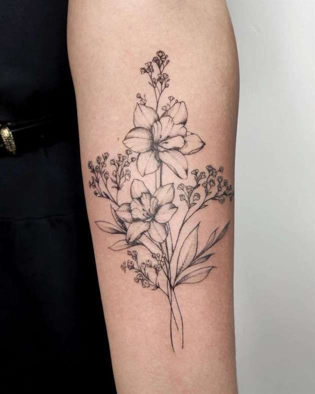 26 December Birth Flower Tattoo Ideas With Narcissus and Holly Designs for 2025