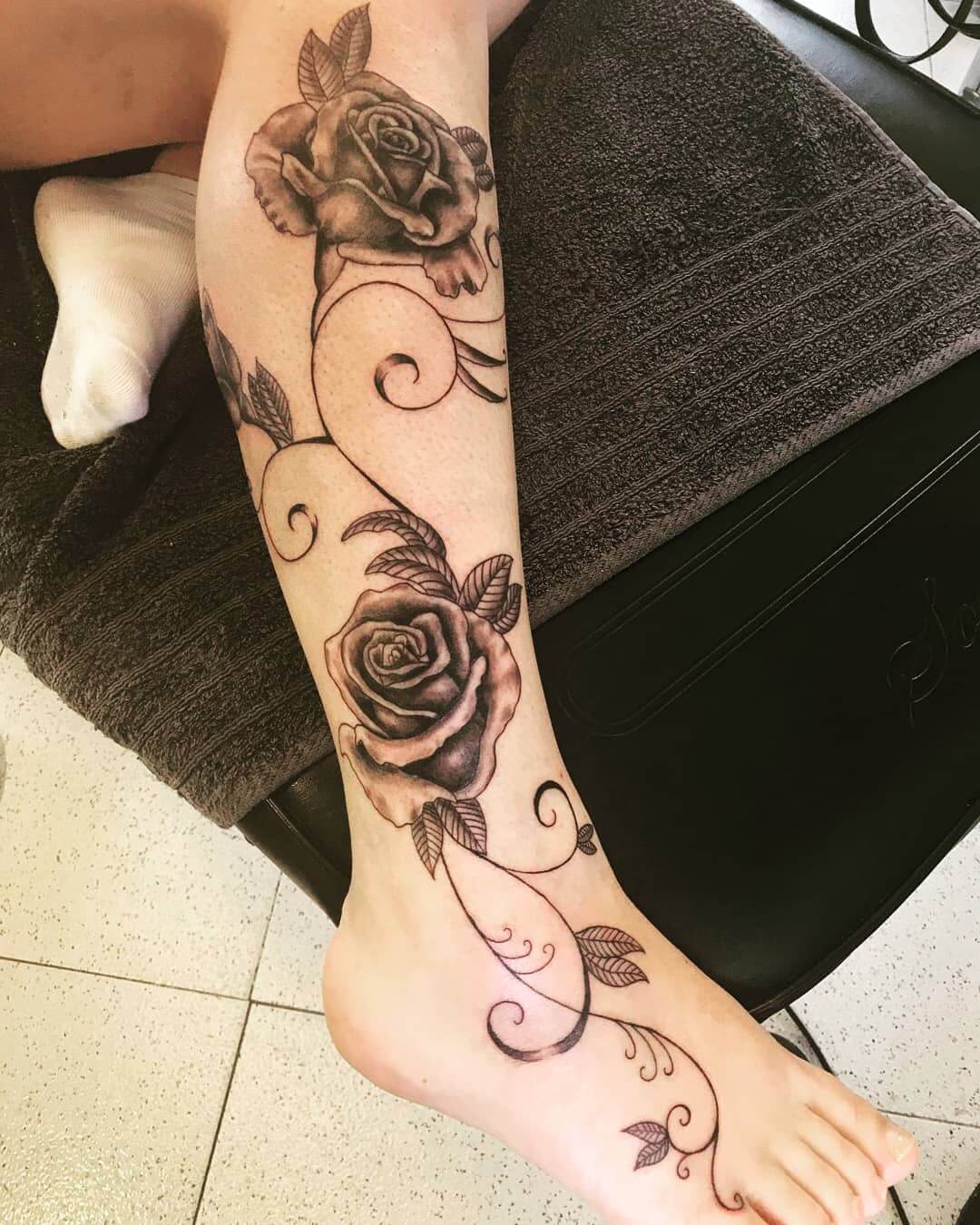 25 Vine Tattoo Designs for Women and Men – Sleeve, Arm, Shoulder, Traditional, Wrap Around Ideas