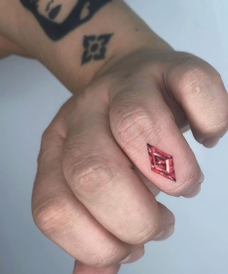 30 Diamond Tattoo Ideas 2025 for Men and Women With Meaningful Designs