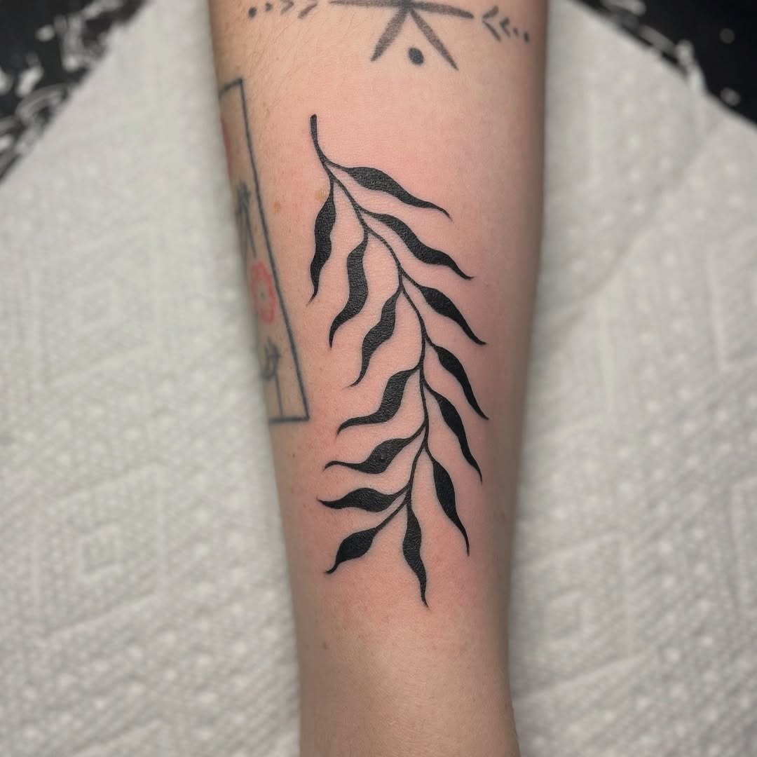25 Vine Tattoo Designs for Women and Men – Sleeve, Arm, Shoulder, Traditional, Wrap Around Ideas