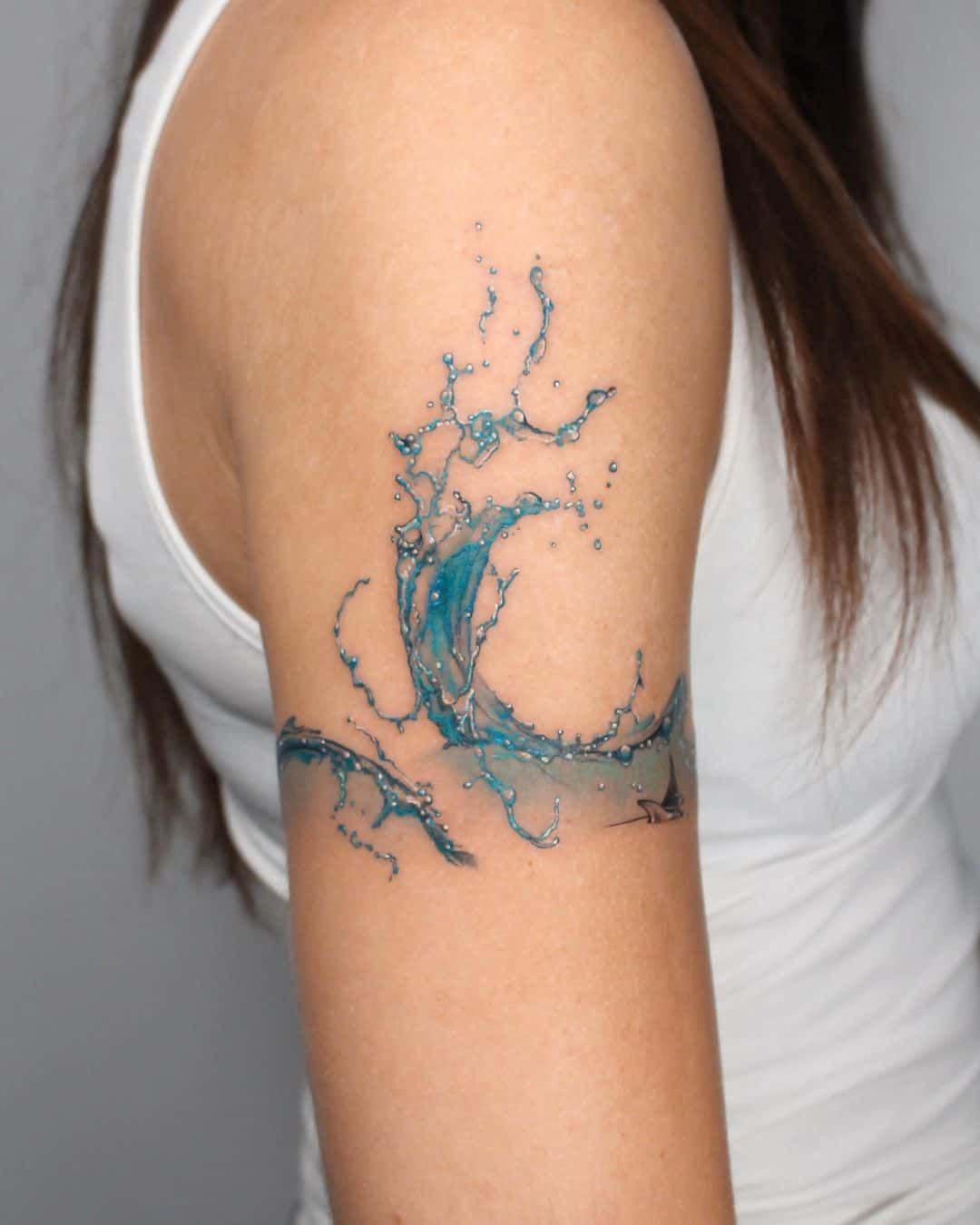 28 Ocean Tattoo Ideas for Men and Women: Minimalist Waves, Sleeve Underwater Designs