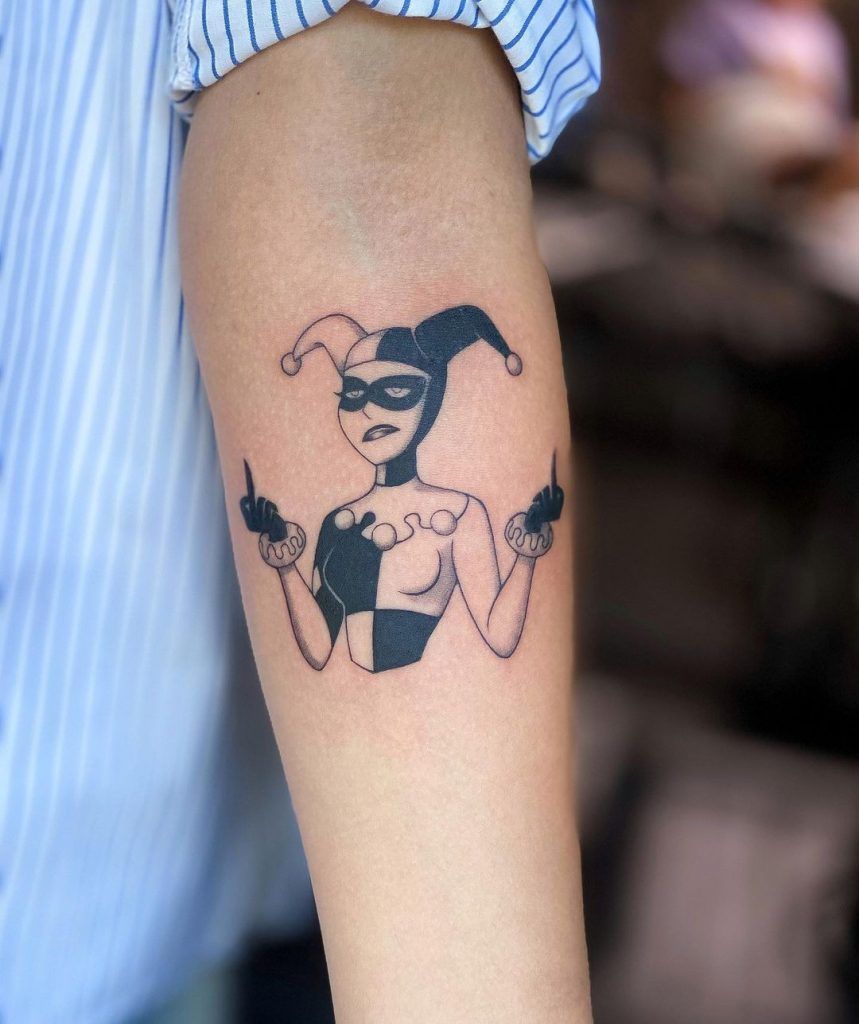 26 Harley Quinn Tattoo: Bold Designs, Iconic Meanings, and Creative Ideas