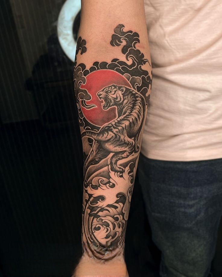 Japanese Tiger Tattoos – Traditional Designs, Sleeves, Chest &#038; Arm Ideas
