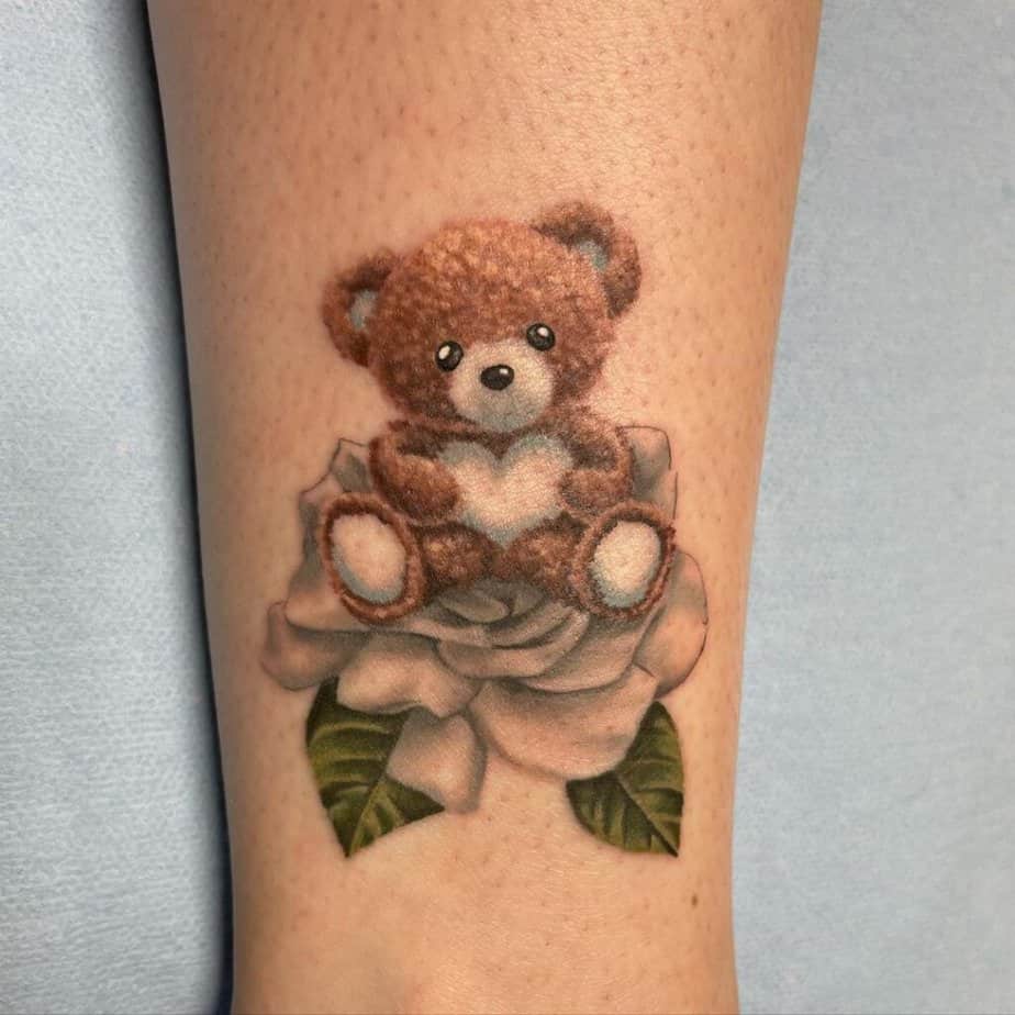 30 Teddy Bear Tattoo Designs 2025 – Cute, Realistic, Fine Line, Matching, Feminine &#038; Dark Tattoo Ideas