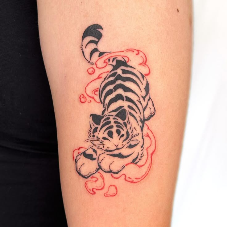 Japanese Tiger Tattoos – Traditional Designs, Sleeves, Chest &#038; Arm Ideas