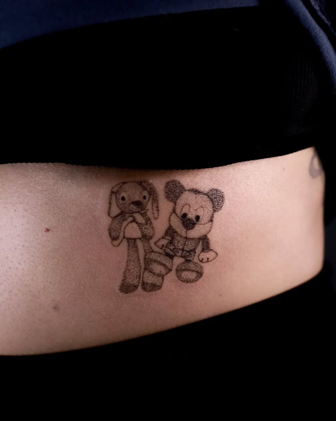 30 Teddy Bear Tattoo Designs 2025 – Cute, Realistic, Fine Line, Matching, Feminine &#038; Dark Tattoo Ideas