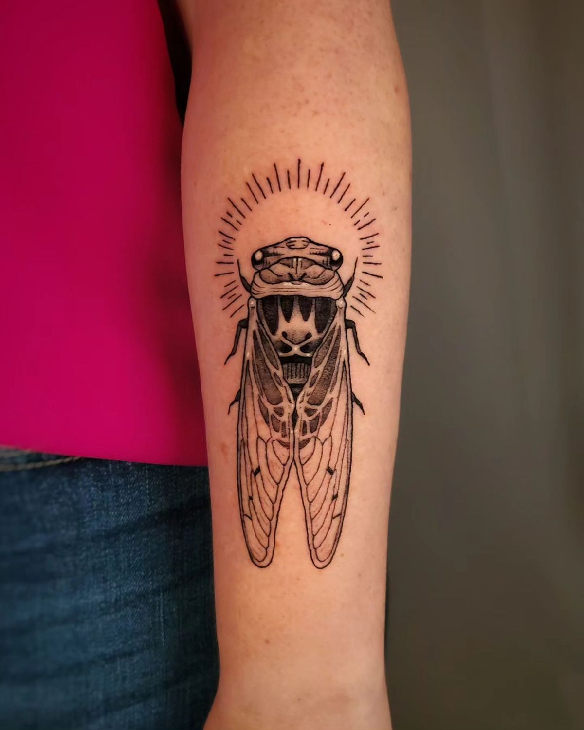 29 Cicada Tattoo Ideas: From Simple Linework to Lush Color