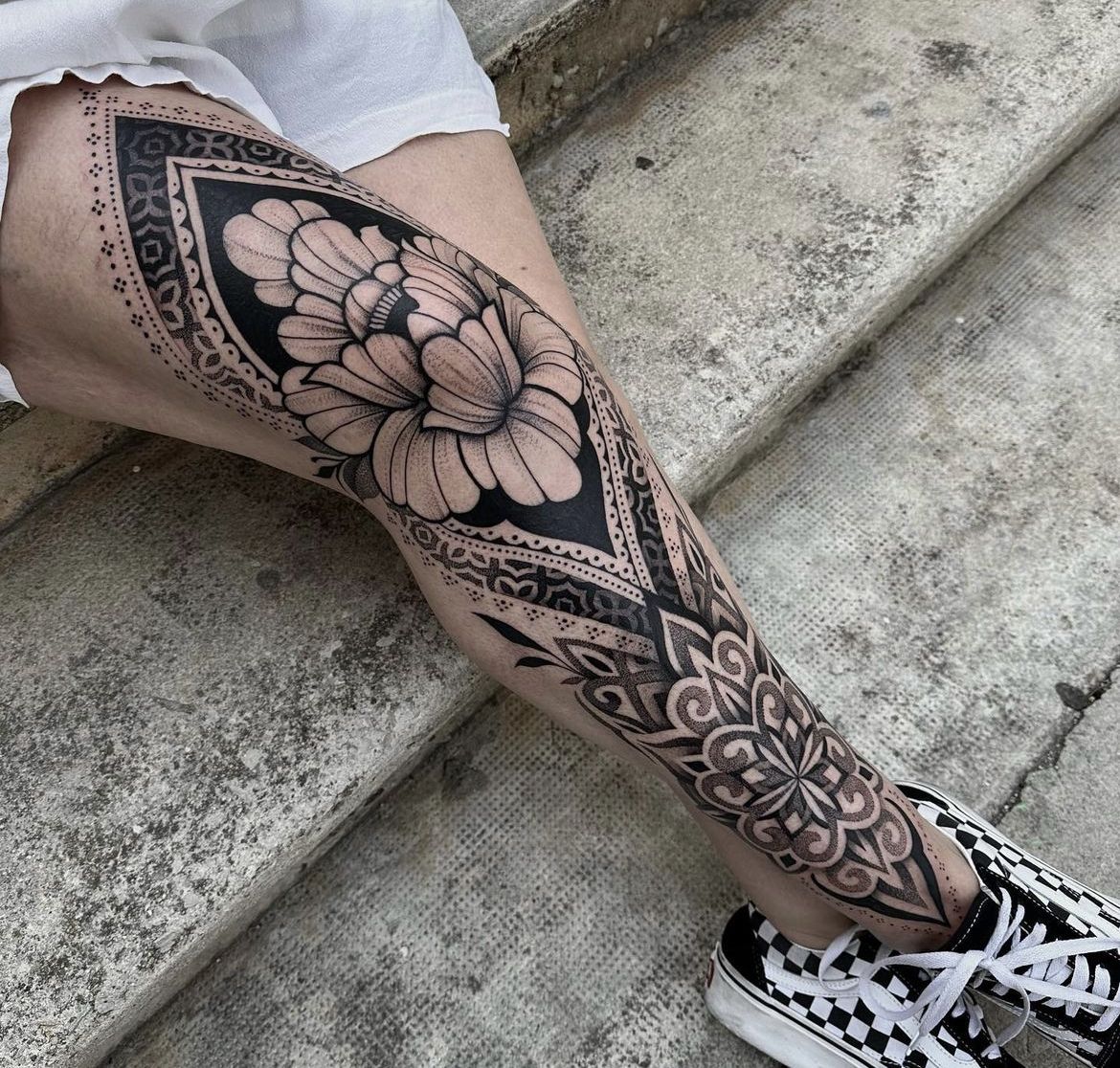28 Ornamental Tattoo Ideas: Bold Blackwork, Baroque Flourishes, and Fineline Geometry