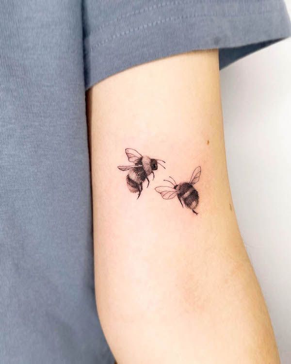 27 Bumble Bee Tattoo Ideas: From Fine-Line Minis to Fuzzy Realism
