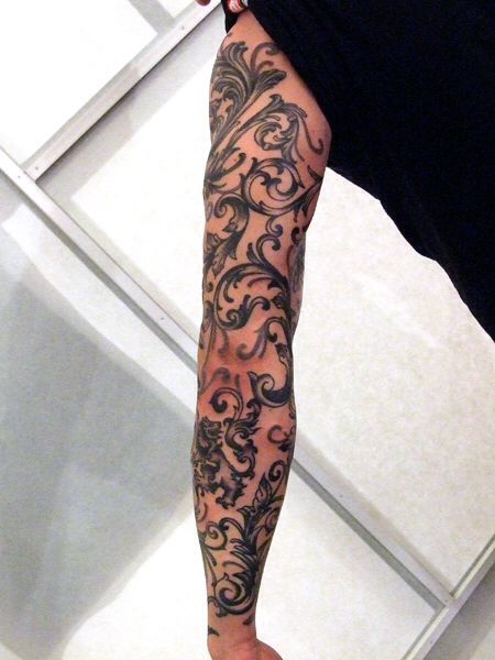 27 Filigree Tattoo Ideas: Baroque Scrollwork That Moves With the Body