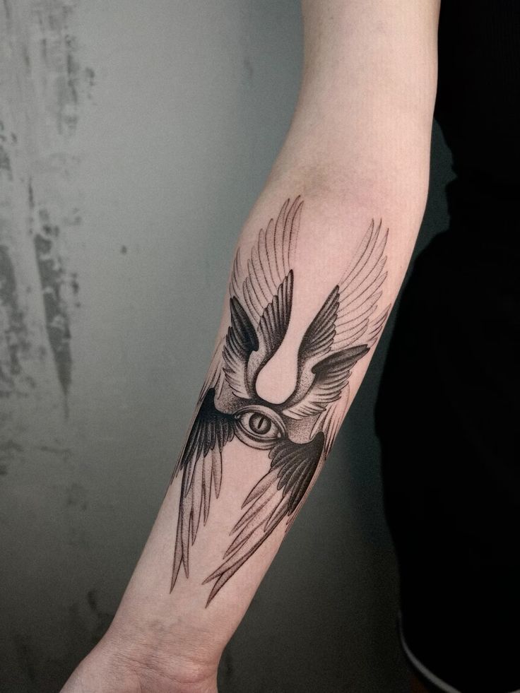 28 Seraphim Tattoo Ideas: Sacred Wings, Watchful Eyes, and Sharp Lines