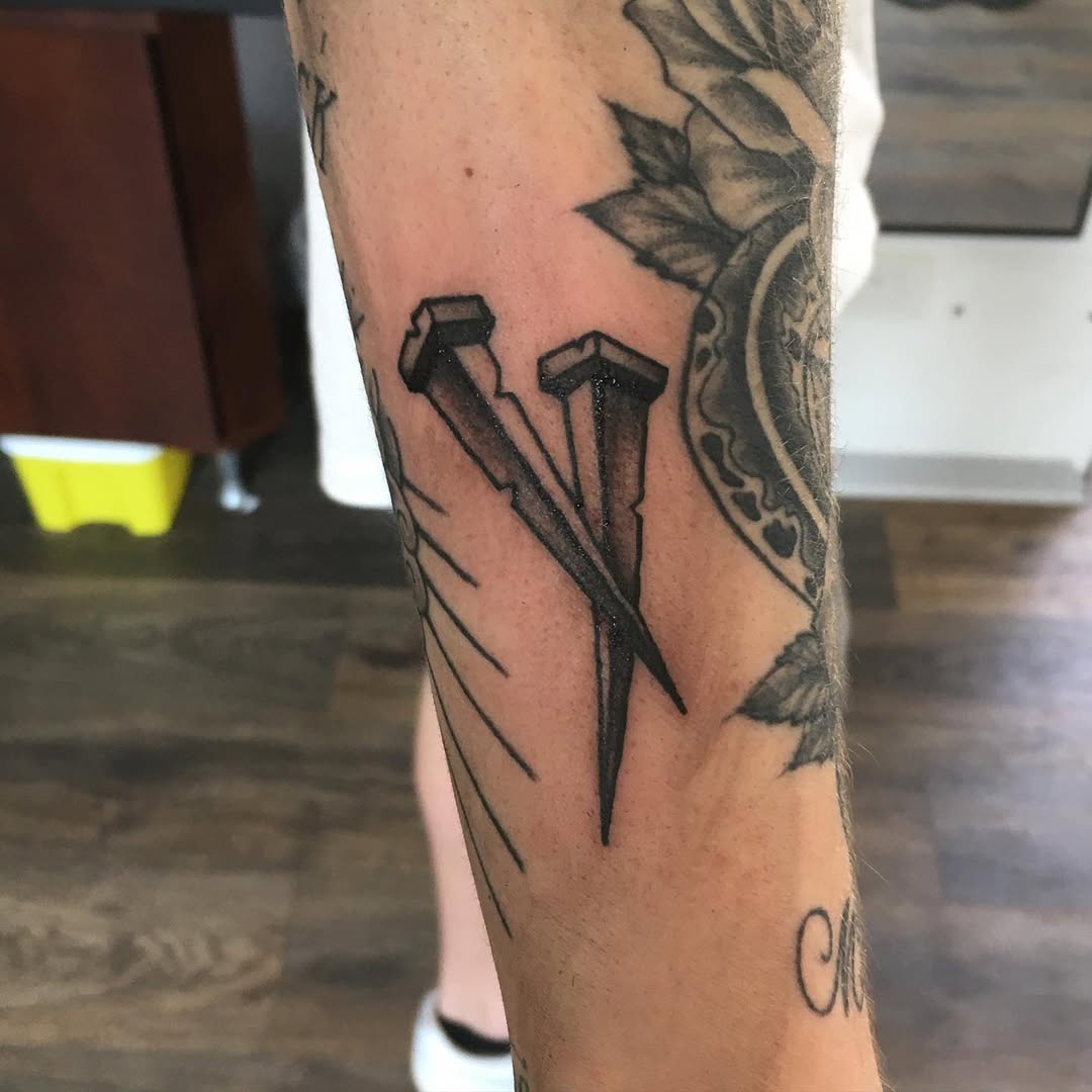 29 Filler Tattoo Ideas: Smart Ways to Close Gaps in Your Sleeve with Flowers, Snakes and Symbols