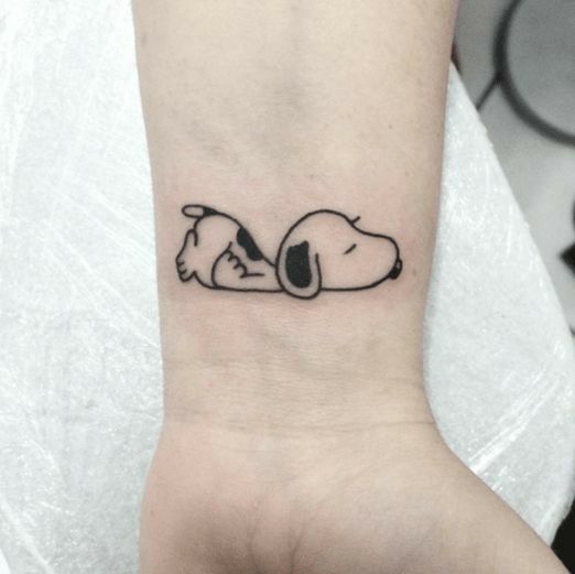 29 Snoopy Tattoo Ideas: Tiny Fine-Line, Joe Cool & Classic Designs for Women and Men