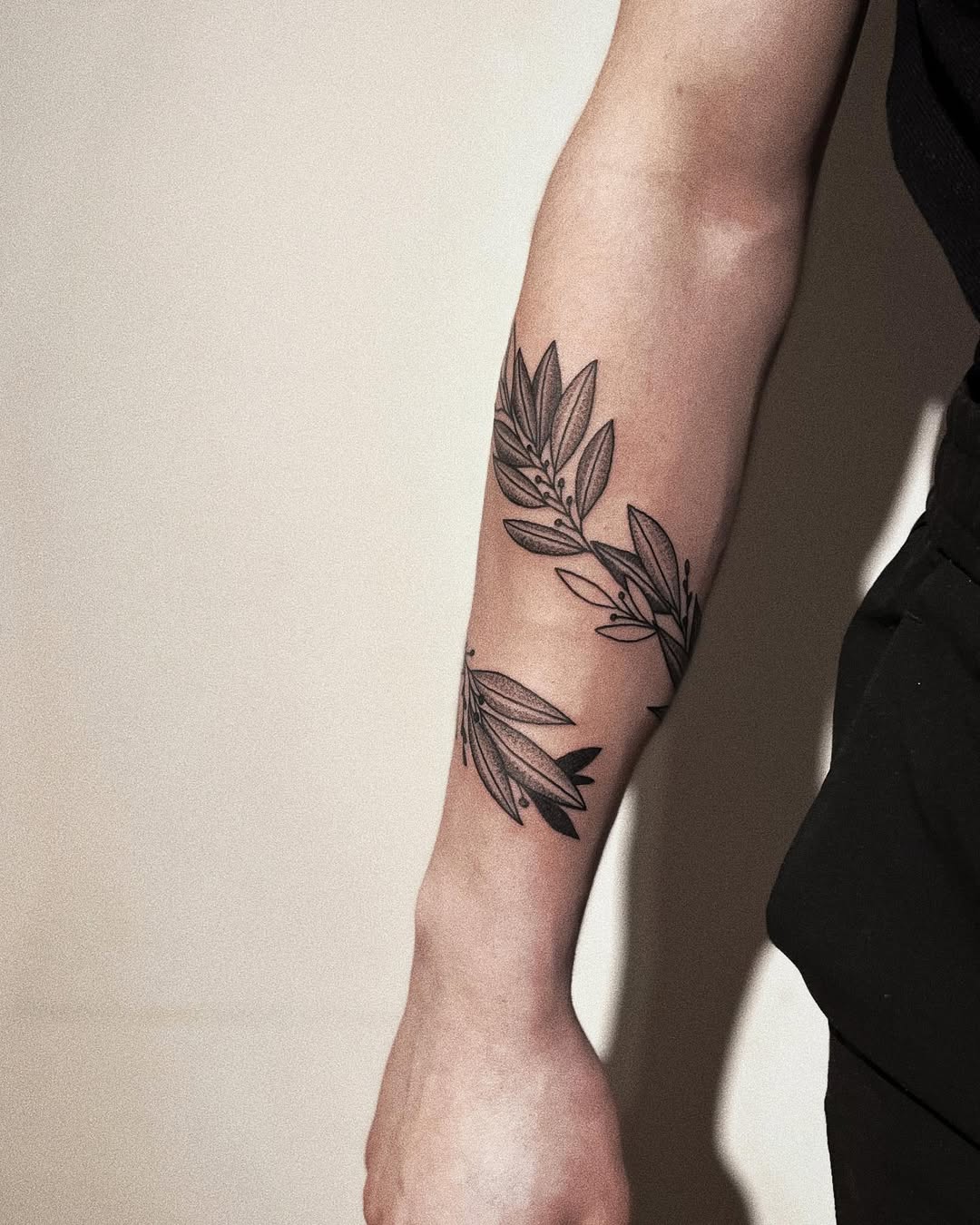30 Laurel Wreath Tattoo Ideas: Timeless Symbols of Victory With Modern Style