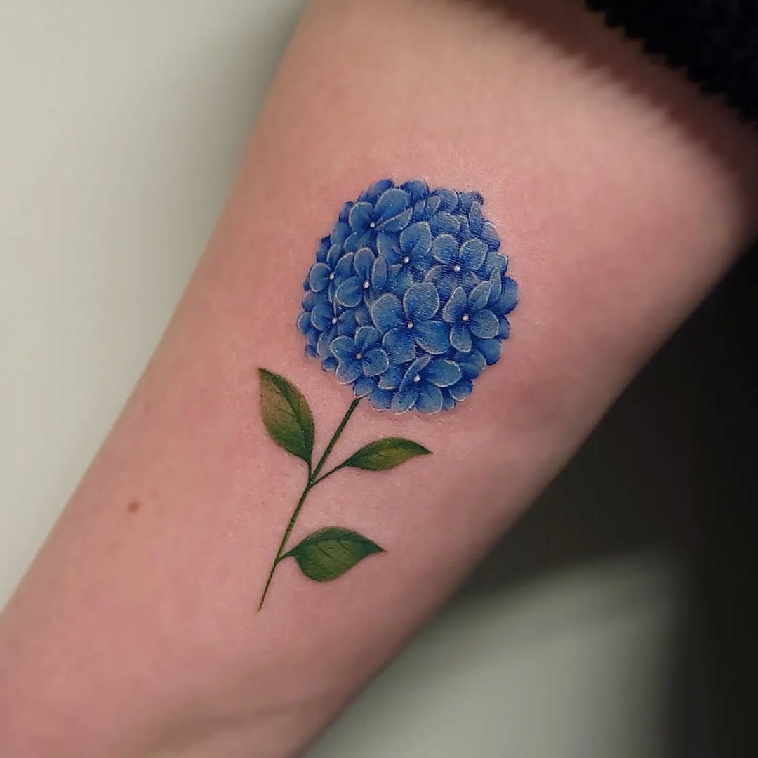 30 Hydrangea Tattoo Ideas: From Dainty Sprigs to Bold Sleeves