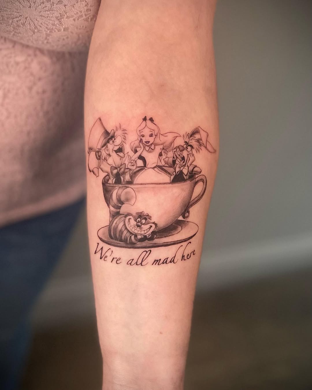 29 Cheshire Cat Tattoo Ideas: From Whimsical Grins to Dark Wonderland Symbolism