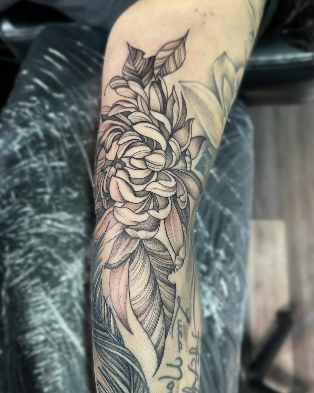 29 Filler Tattoo Ideas: Smart Ways to Close Gaps in Your Sleeve with Flowers, Snakes and Symbols