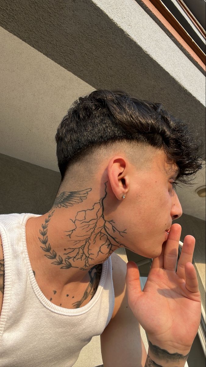 30 Laurel Wreath Tattoo Ideas: Timeless Symbols of Victory With Modern Style