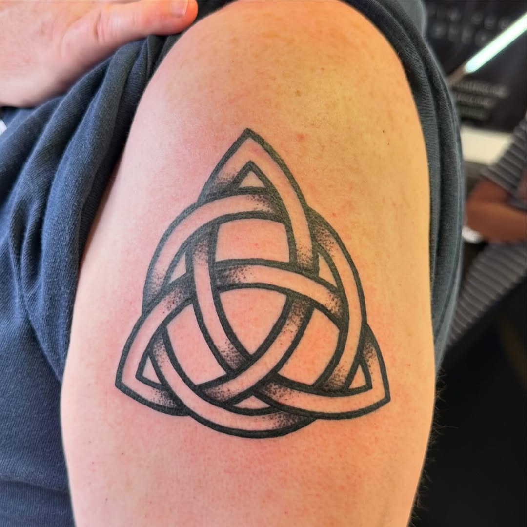 25 Celtic Knot Tattoo Ideas: Timeless Lines, Modern Stories