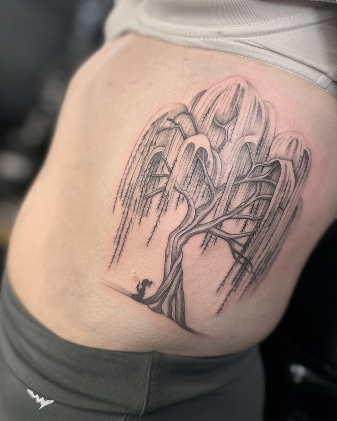 28 Willow Tree Tattoo Ideas: Graceful Designs Filled with Emotion, Meaning, and Quiet Strength
