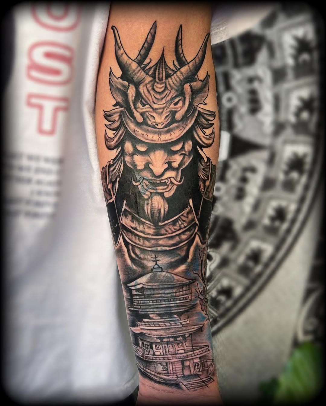 28 Traditional Tattoo Sleeve Ideas: Bold American, Black and Grey, Neo &#038; Japanese Designs for Every Style