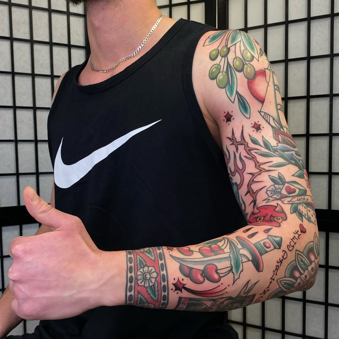 28 Traditional Tattoo Sleeve Ideas: Bold American, Black and Grey, Neo &#038; Japanese Designs for Every Style