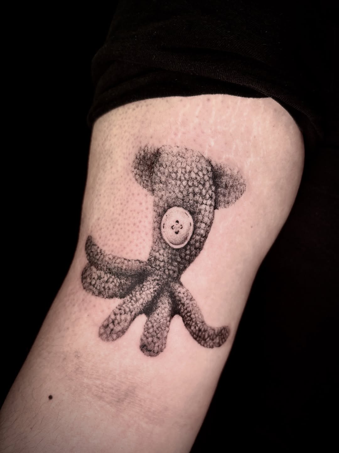 30 Coraline Tattoo Ideas: From Button-Eyed Whimsy to Dark Fairytale Ink
