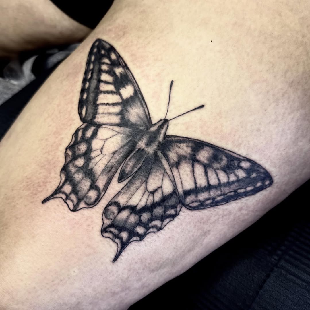 30 Monarch Butterfly Tattoo Ideas: From Tiny Symbols to Storytelling Sleeves