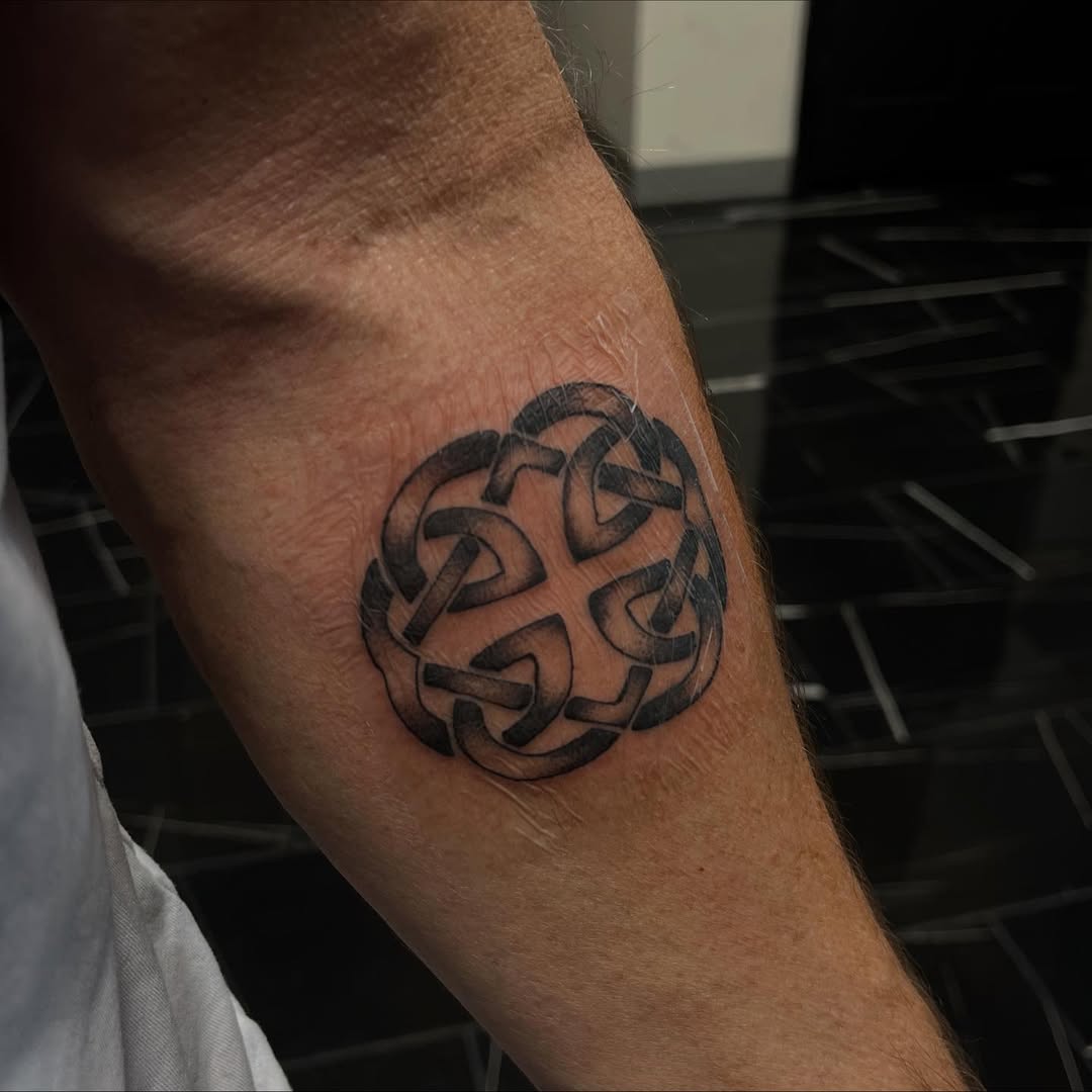 25 Celtic Knot Tattoo Ideas: Timeless Lines, Modern Stories