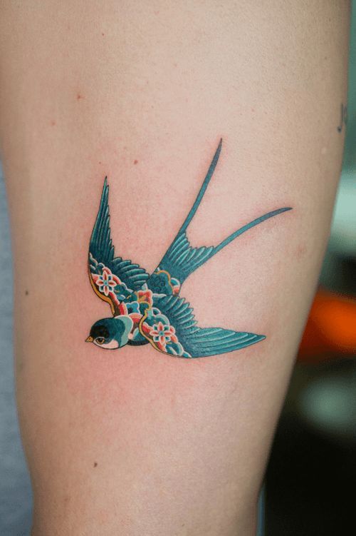 30 Old School Tattoo Ideas: Bold Traditional Sleeve Designs for Men and Women