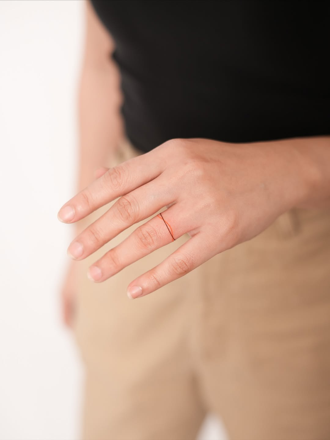 31 Ring Tattoo Ideas: Modern Bands, Meaningful Symbols &#038; Subtle Couples Ink