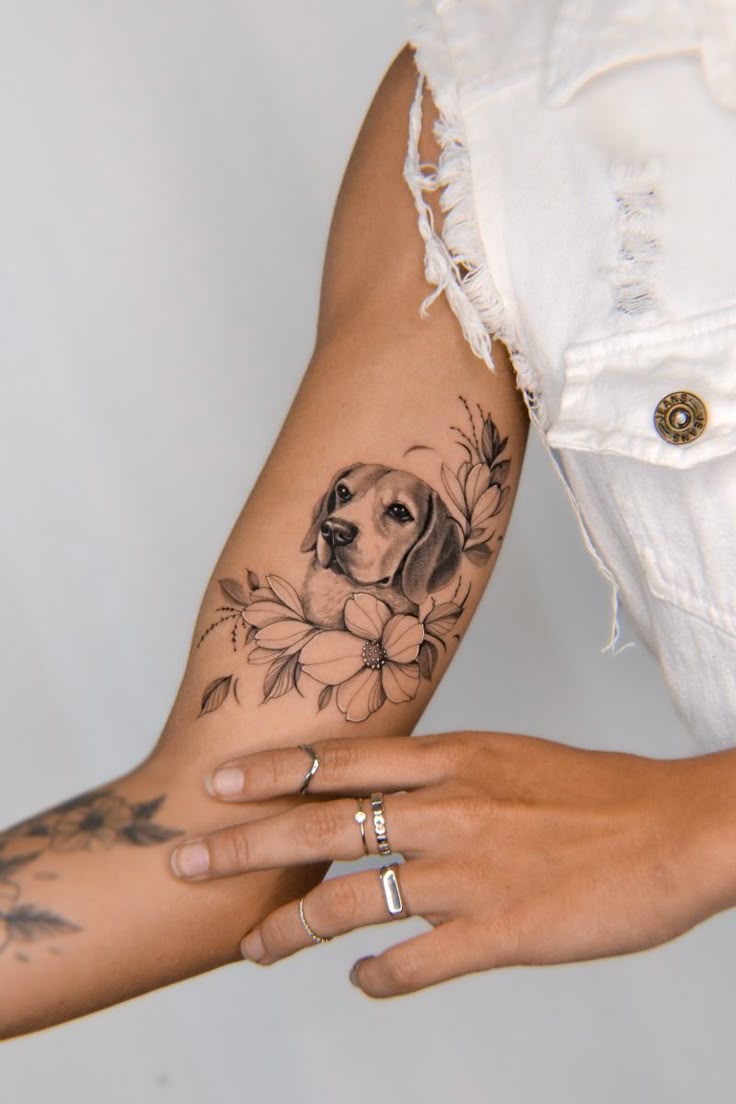 30 Heartfelt Dog Memorial Tattoo Ideas: Unique Paw Prints, Fine Line Portraits &#038; Tiny Tributes