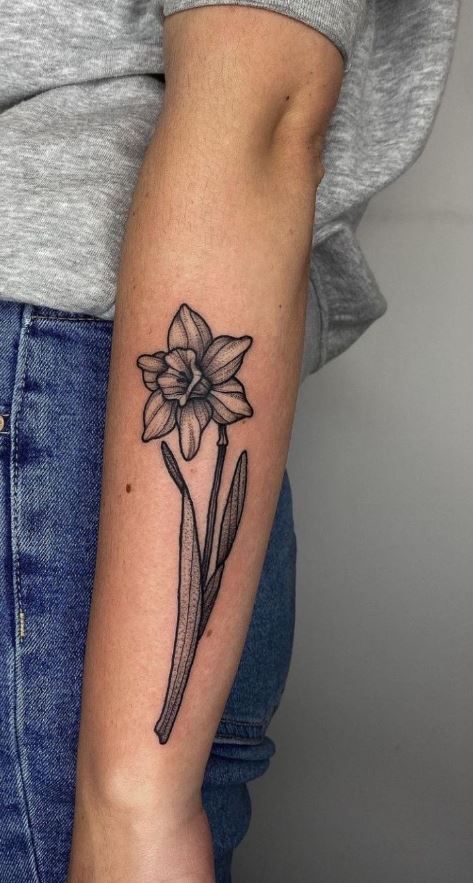 31 Narcissus Flower Tattoo Ideas: Delicate Designs Full of Meaning and Color