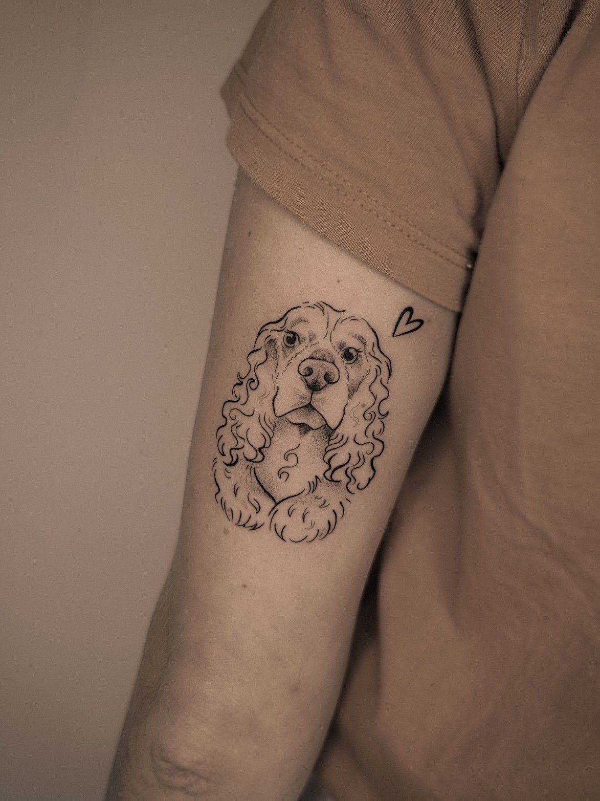 30 Heartfelt Dog Memorial Tattoo Ideas: Unique Paw Prints, Fine Line Portraits &#038; Tiny Tributes