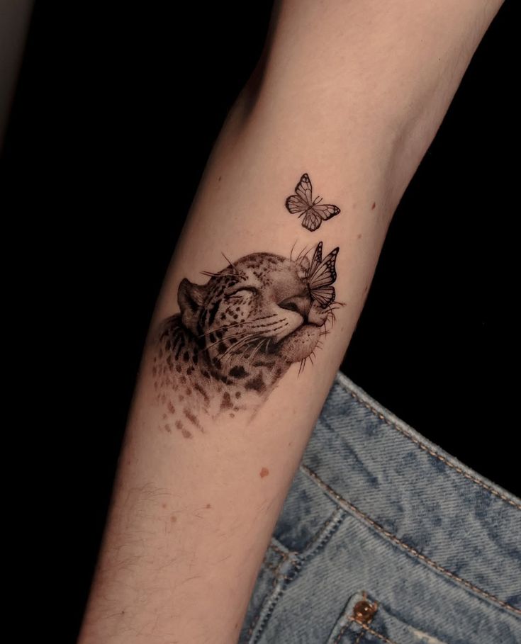 29 Jaguar Tattoo Ideas: Bold Black-Ink Designs for Men and Women