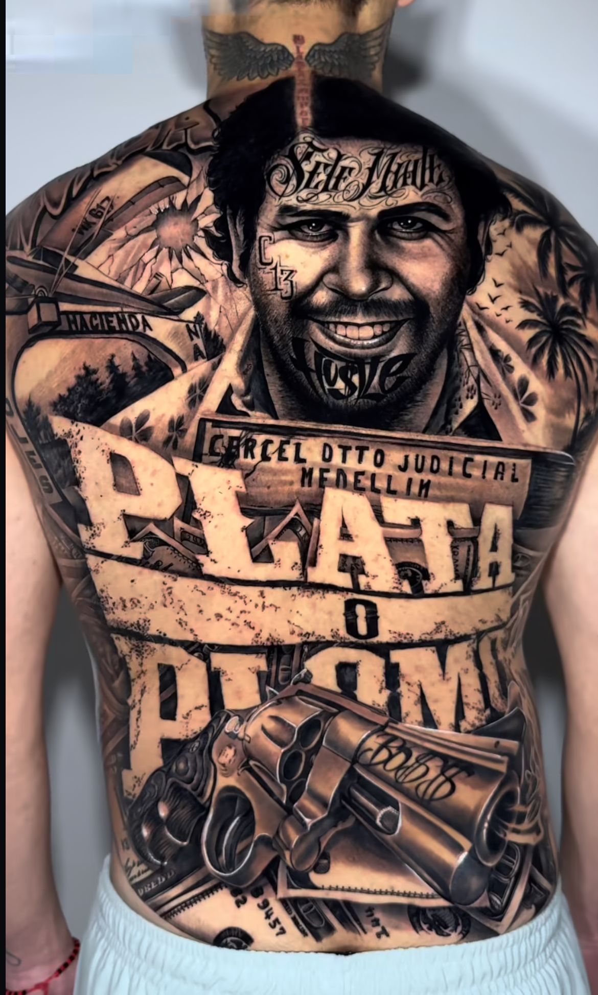 28 Chicano Tattoo Style: Lettering, Sleeves and Street Stories in Black and Grey