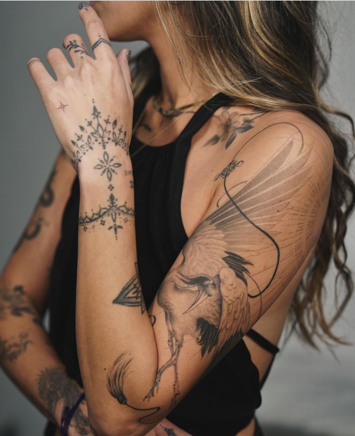 28 Abstract Tattoo Ideas: Fluid Lines, Meaningful Shapes, and Modern Expression
