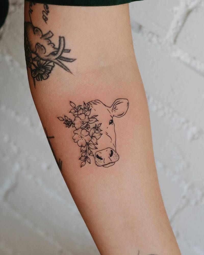 31 Calf Tattoo Ideas: From Cottagecore to Punk Cowgirl