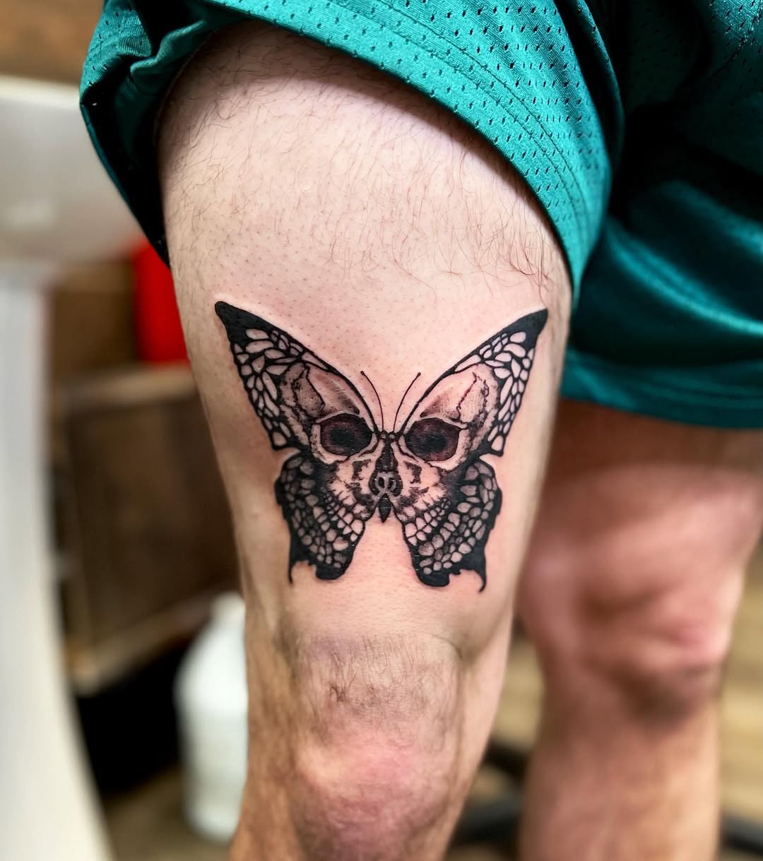 30 Above the Knee Tattoo Ideas: Style, Meaning, and Modern Expression