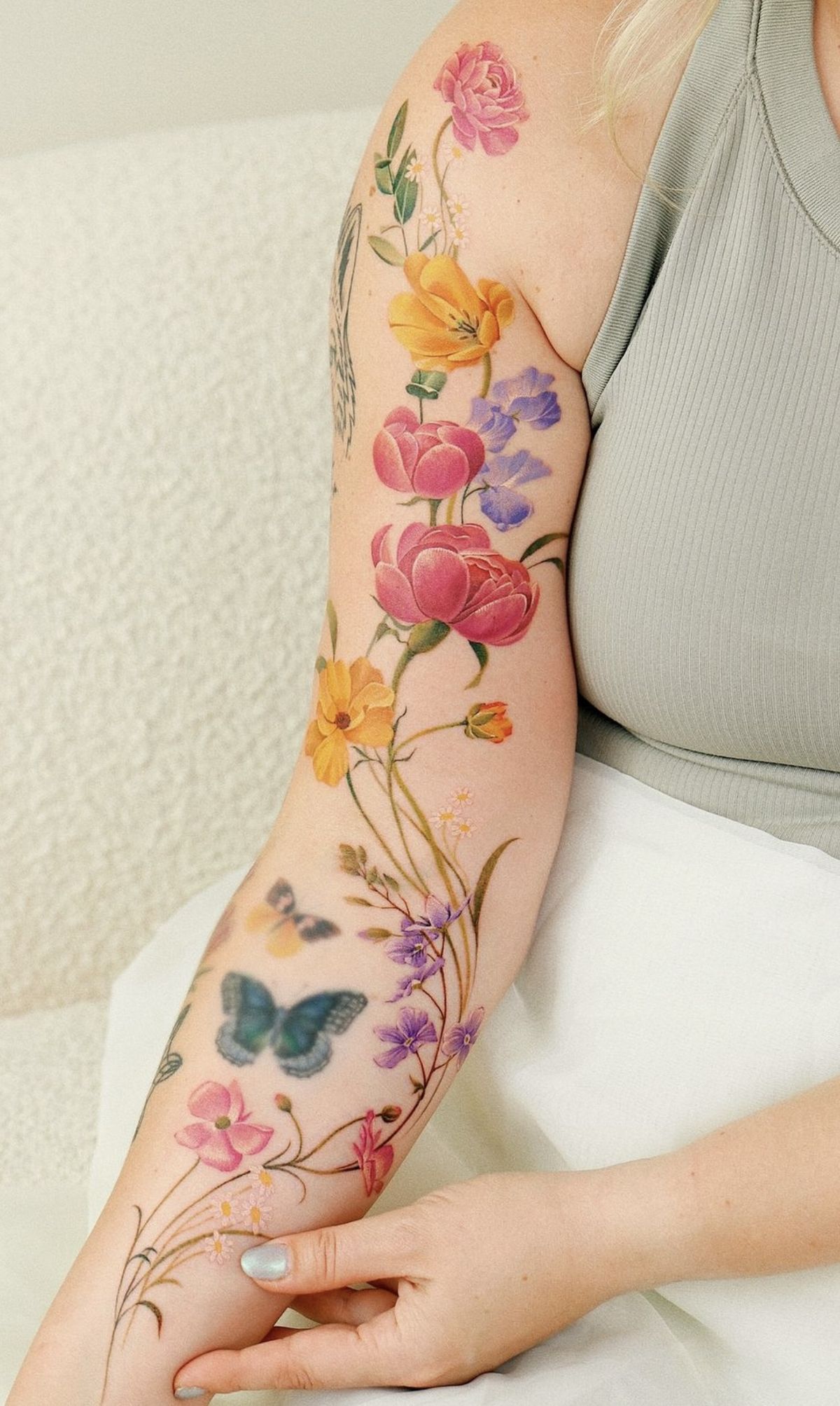 29 Flower Bouquet Tattoo Ideas: Fine Line, Birth Month and Family Designs for Women
