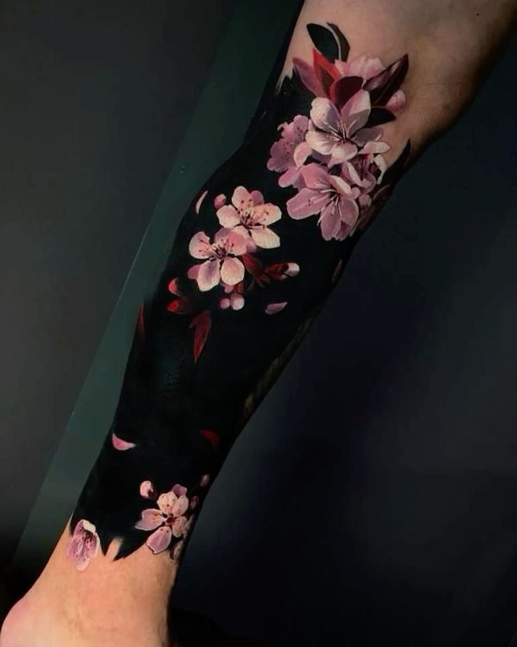 29 Japanese Flower Tattoo Ideas: Traditional Designs with Cherry Blossoms, Lotus and Chrysanthemums