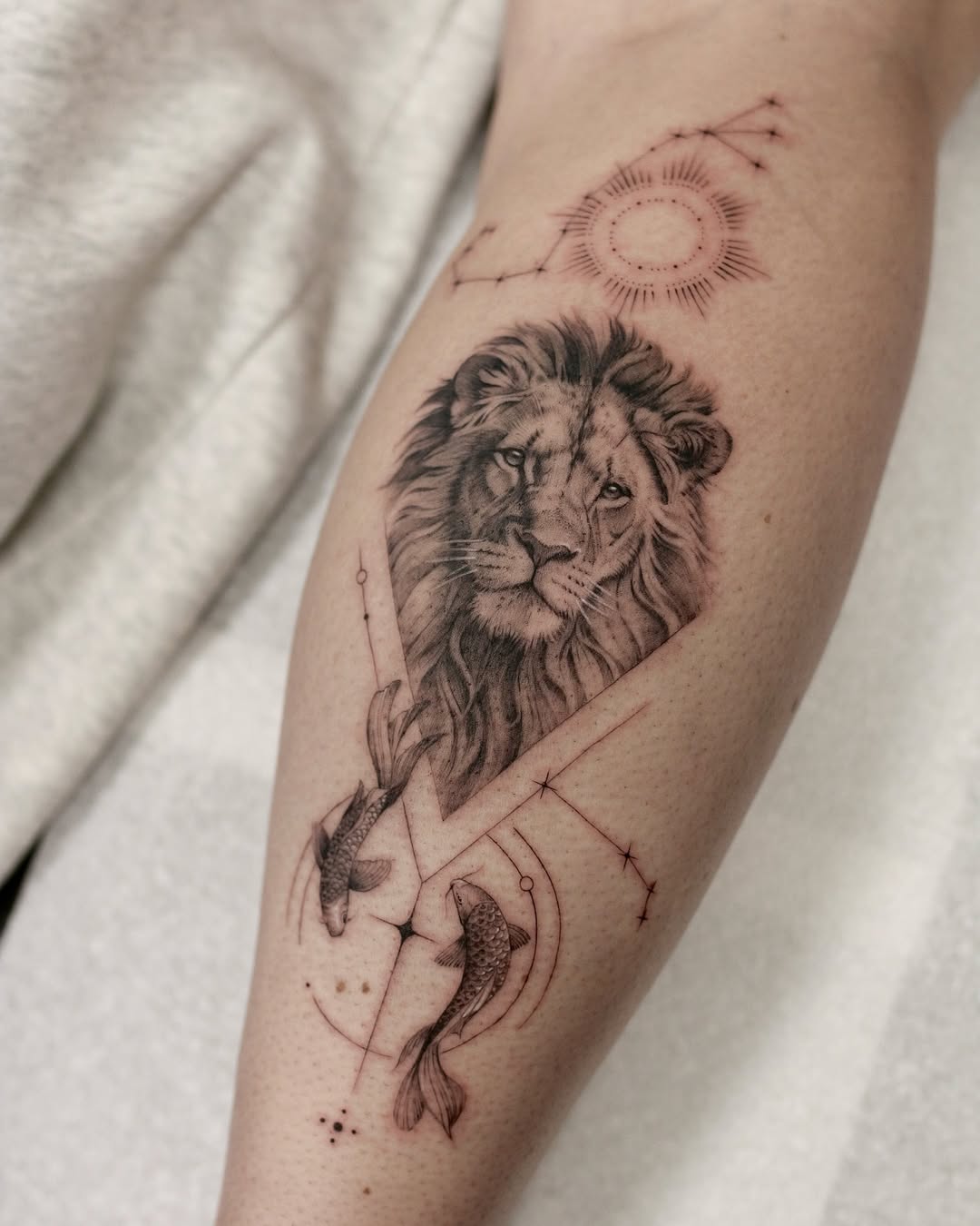 28 Leo Tattoo Ideas: Lions, Stars and Bold Zodiac Energy